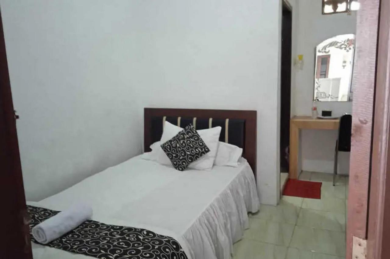 Samar Wulu Guest House Syariah Mitra Reddoorz Near Ketapang Ketapang  Ngoại thất bức ảnh